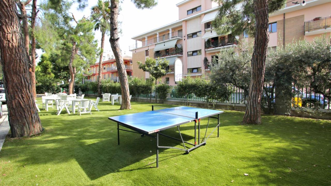 סן בנדטו דל טרנטו Hotel Pineta מראה חיצוני תמונה