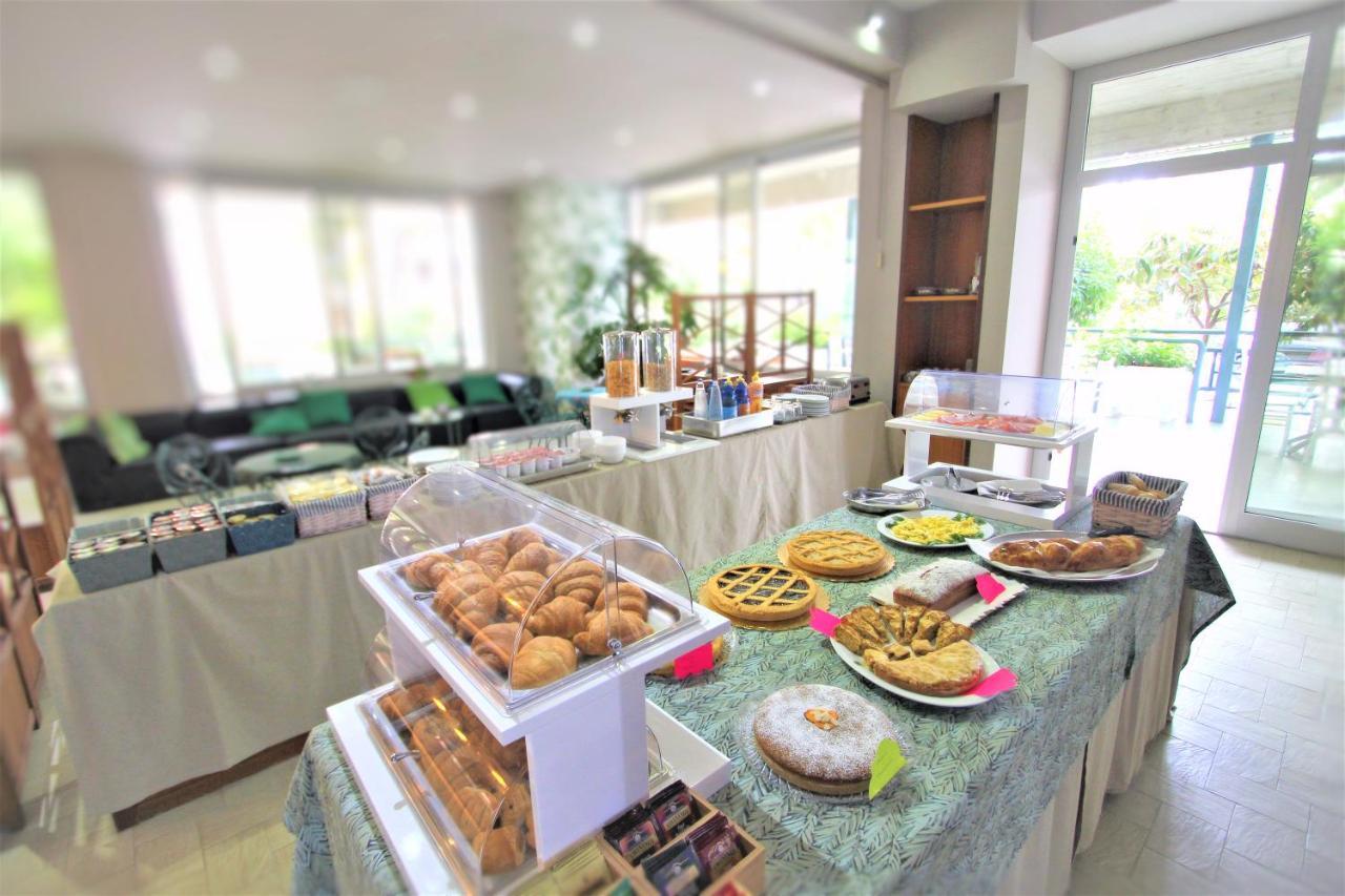 סן בנדטו דל טרנטו Hotel Pineta מראה חיצוני תמונה