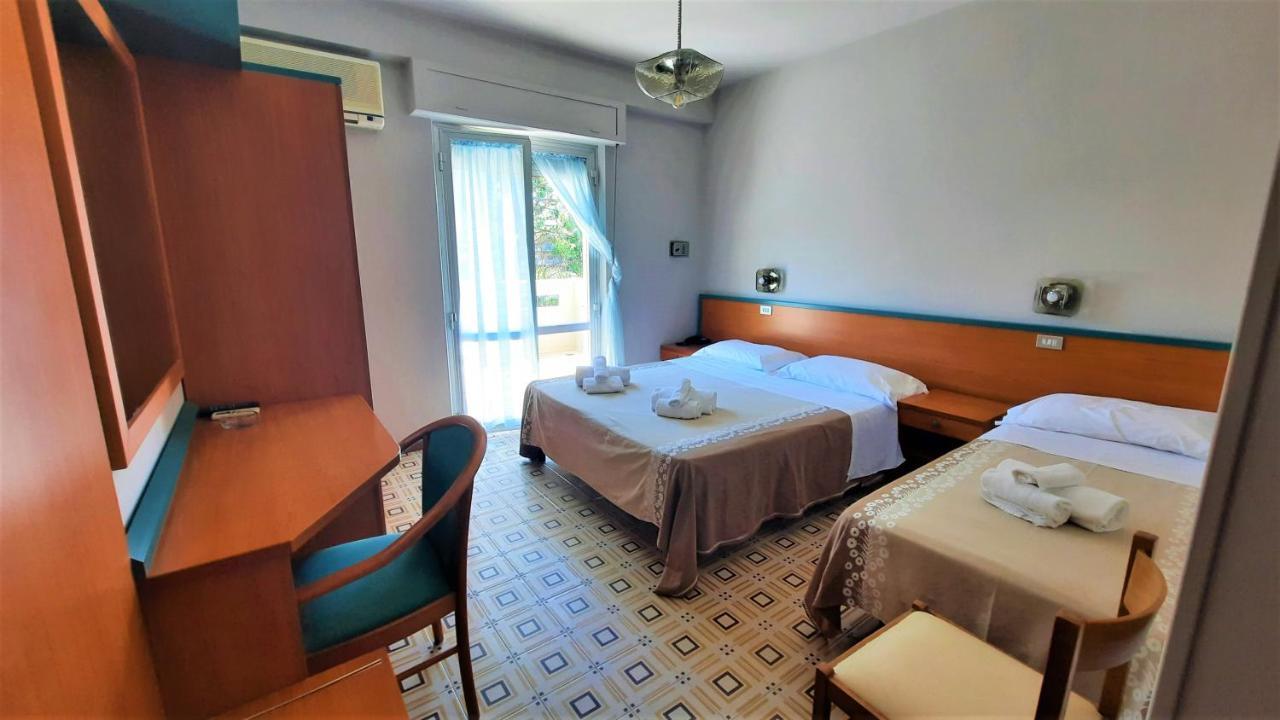 סן בנדטו דל טרנטו Hotel Pineta מראה חיצוני תמונה