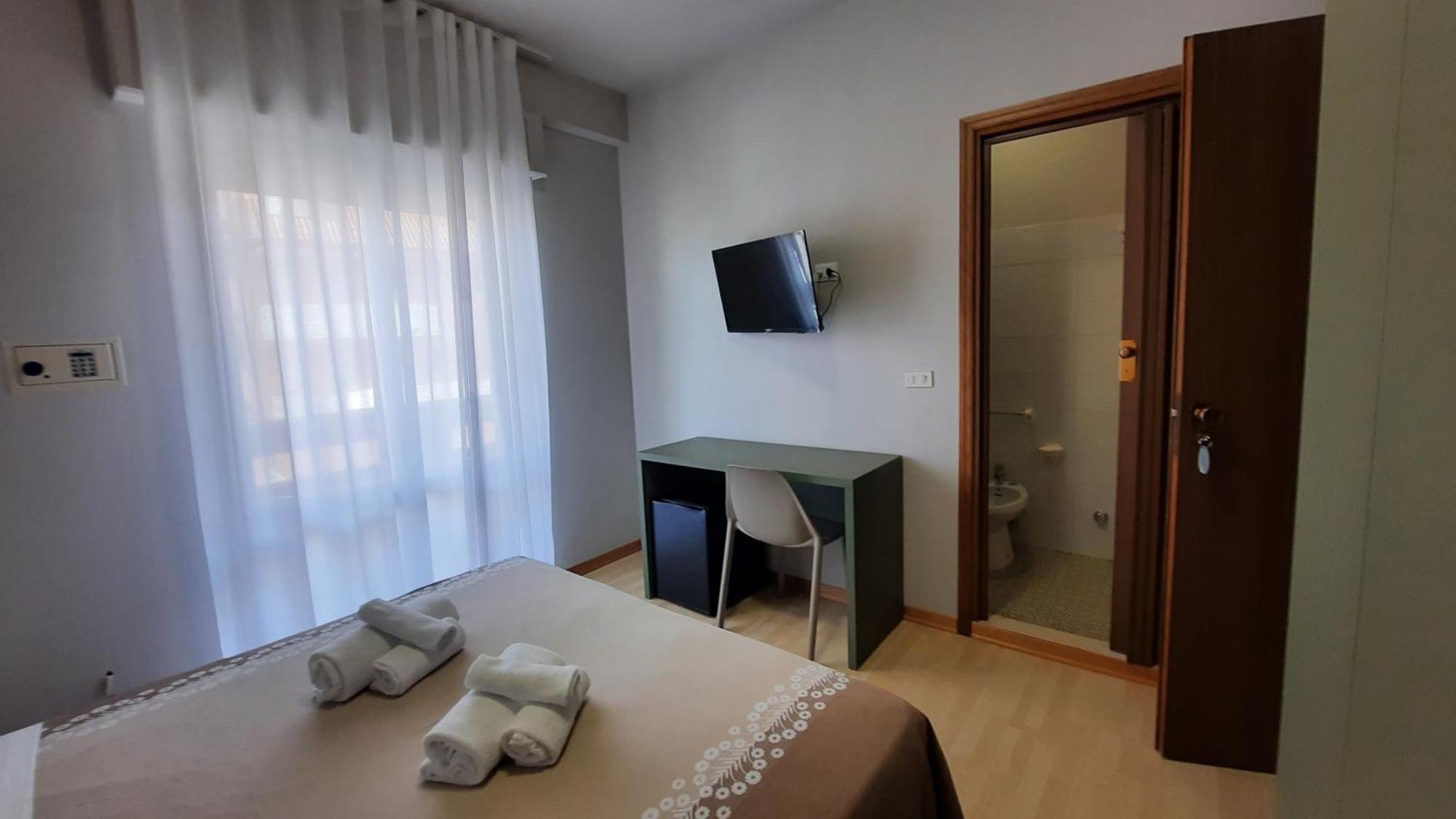 סן בנדטו דל טרנטו Hotel Pineta מראה חיצוני תמונה